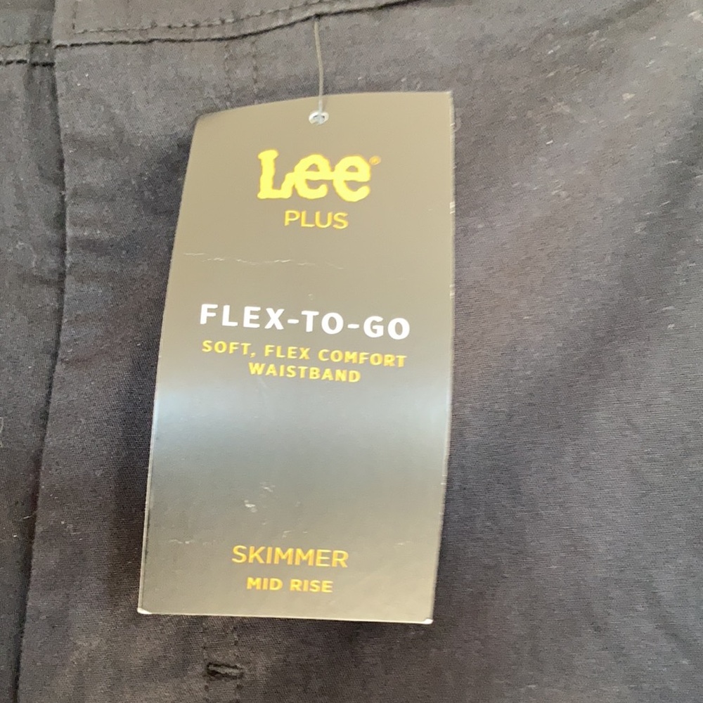 Lee flex to go comfort waistband midrise skimmer w cargo pocket 20W - Picture 9 of 17